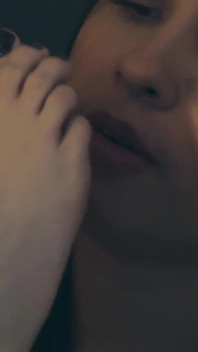 Vieni a vedermi che con i miei bei piedini