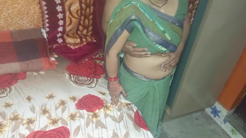 Manjushukla: bhaartiy sundar bhaabhi ka apne pati ke saath romans.