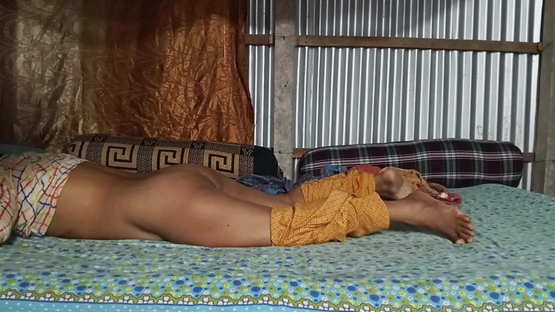 SAFI TV: Adik tiri pertama kali di rumah