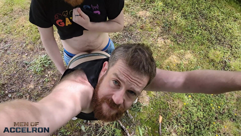 Wallace Accelron: 2 Ginger Bears Fuck Outside!