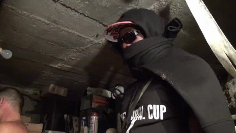 Paris Jango: Elle Va Sucer Et Se Faire Baiser a La Chaine...