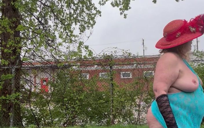 Big Ass 4 U: Memergokin toketku dicrot di toketku