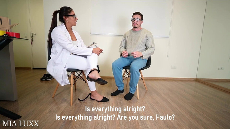 Mia luxx: Böse Krankenschwester im Asylverfahren bringt dem liar patienten eine harte...