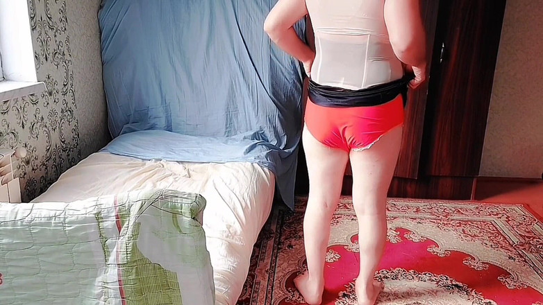 Kitty_Cross: 크로스드레스 자신감: 제 진정한 자아를 받아들이고 다른 이들에게 힘을 실어줍니다.
