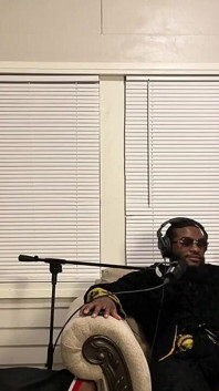 Tilki ve tazılar - Foxi Vixen vahşi yetişkin konuşma podcast'i için Mrflourish ve adamlara katılıyor