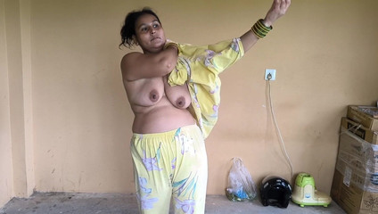 Desi chudai hub: Cewek gemuk ini dientot habis-habisan sama ayahnya yang tampan