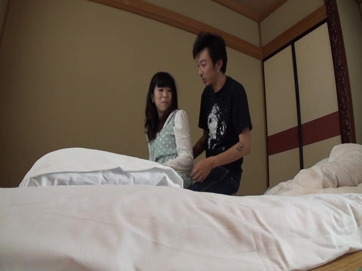 Vulture: Fete locale cu cupa H și fără păr