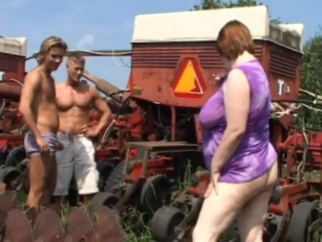 Hot Sex Party: Two studs bang sexy cock sucking fatty outside