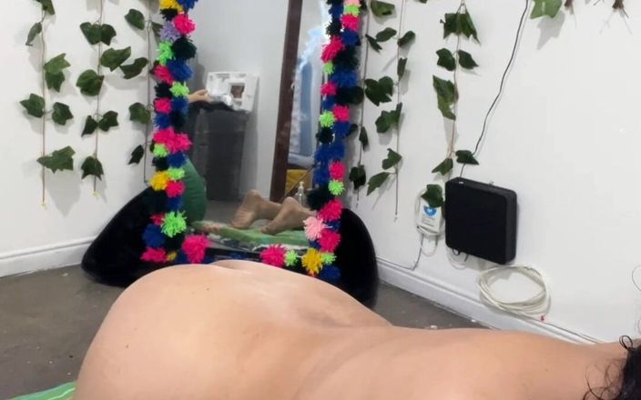 COLDANIVE: 주말에 구멍을 뚫고 페깅하는 커플