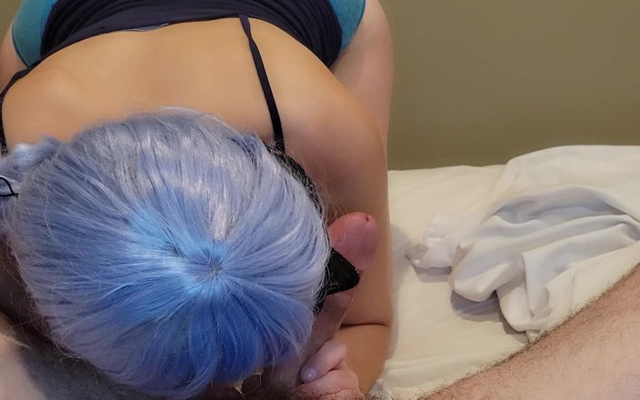 Annalee Blue: Tôi càng cạnh con cu này càng lâu, tải trọng...