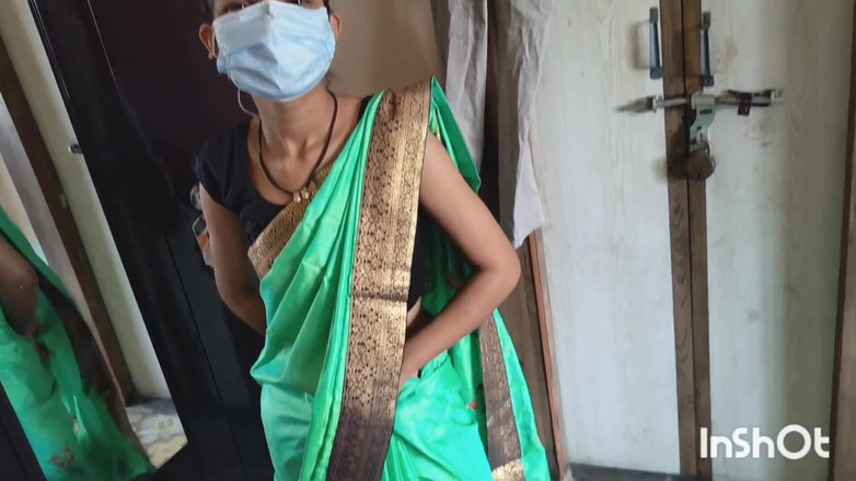 Desishycouple: La moglie indiana si prepara in green Saree parte 2