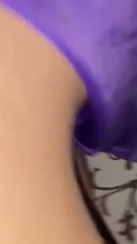 Üvey erkek kardeşim geceleri beni sikiyor