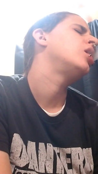 Lesbian lesbian lembut merokok