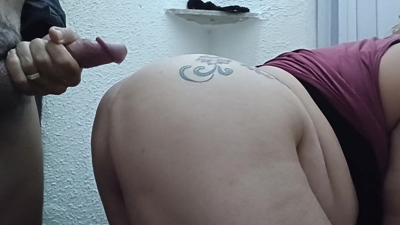 Tomsorte and Loiracasada: Isteri bos saya