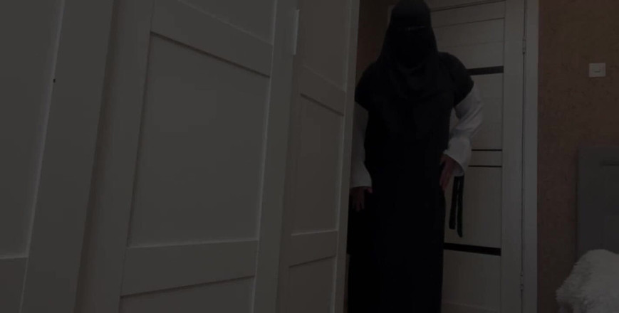 Lux Eva: Friend's Arab Wife with Big Tits Masturbates to Orgasm, Talking