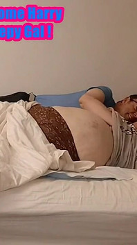 Hemşire Vicki Ve Yakışıklı Harry Uykulu Kızla Sevişiliyor