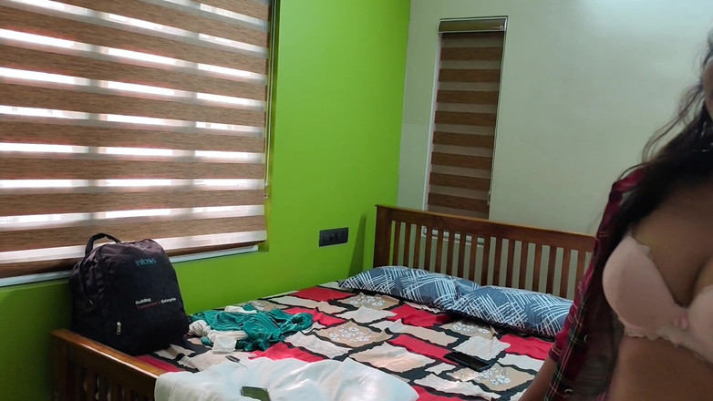 Vaigavarun45: Seks Mallu dengan teman sekamar