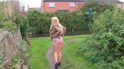 Toy Sluts: Blonde babe masturbating in car and pissing outdoors
