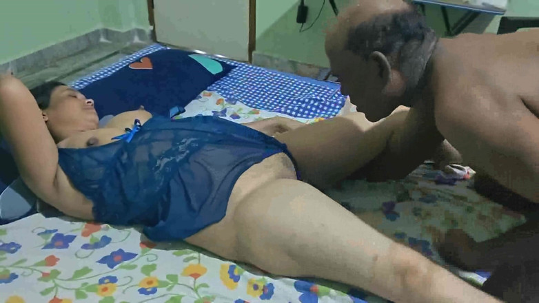 Sexy sindu: Sexy Wife Taking Ride on Boyfriend