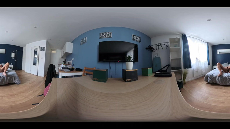 Eugene Plantagenet VR - Gay: Присоединяйтесь ко мне в моей комнате и приходите мастурбировать со мной!