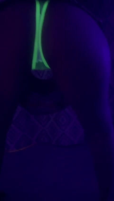 Caramela Sluty Wife: Twerking Perfect Body Short Skirt Neon Lingerie Close up MILF...