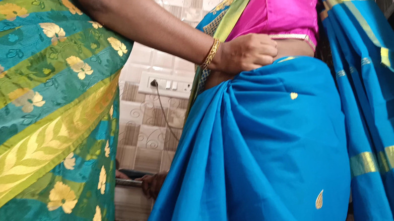 Palani69: 厨房女同浪漫