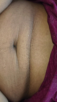 Chennai Sexy manželka Varsha Žhavý romantický masti sex v Nighty s mladým klukem