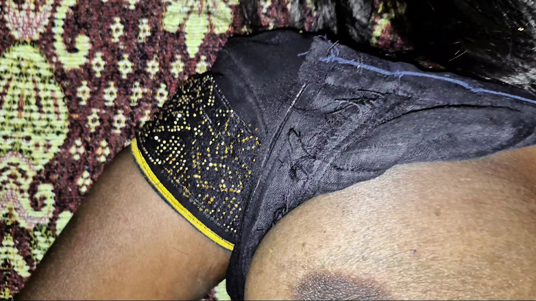 DesiBurChudai: Bhabhi desi kampung berkongkek