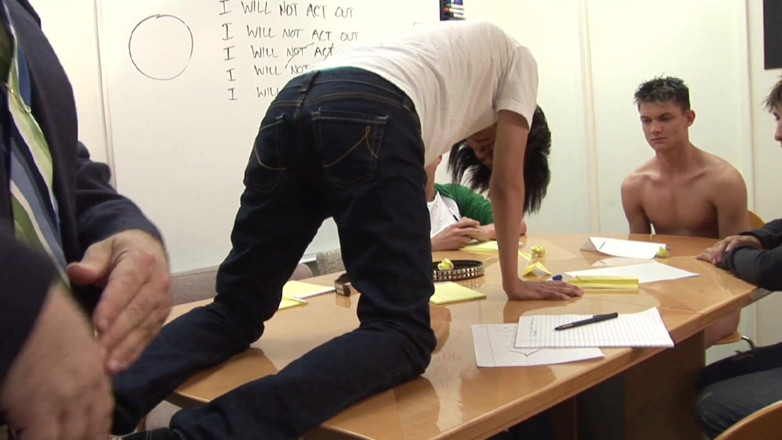 SpankThis: Le principal Wood fesse Adan Rider