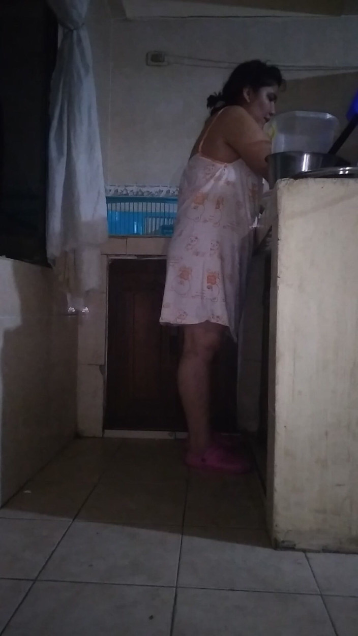 E-Alfa: Šéf přijde do kuchyně, aby mě ošukal