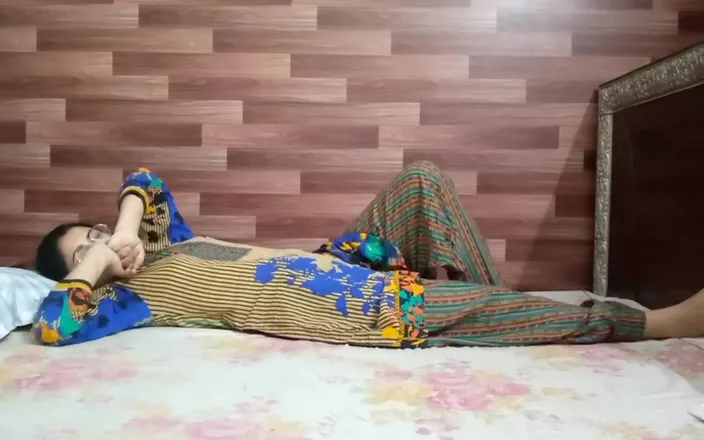 Dasi couple: Indian Beautiful Wife