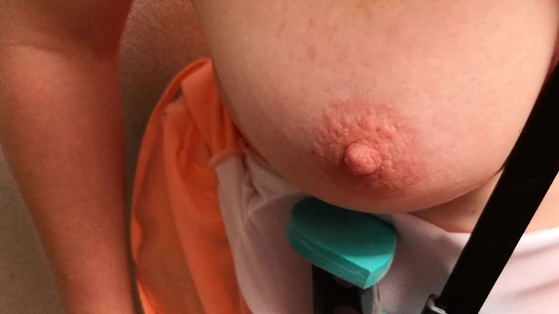 Bouncy Tits Action: Squeezed tits