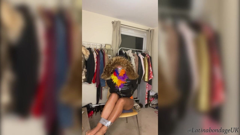 Latina Fetish: 털과 파카스의 라틴계 여자 (2부) (더 작은 크기)