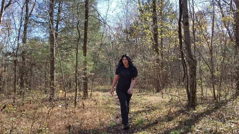 Julia Ryan: Gros pets de grosse pendant ma promenade dans la nature