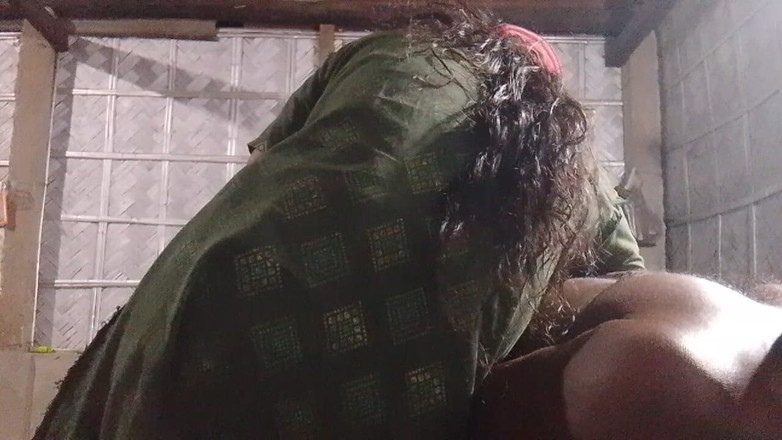 Masuuma Aktaaar: 阿萨姆邦古瓦哈提人妻子和husbend的热辣性爱视频