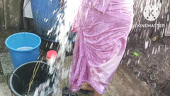 Anita yadav: Anita Yadav se koupe v noci