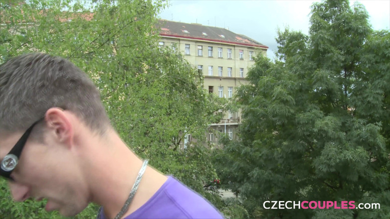 Czech Couples: คู่รักเช็ก 7: แม่น่าเย็ดคนนี้รักการเล่นในที่สาธารณะและน้ําแตก