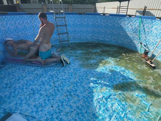 #395 Boss Fucks Guy at the Bottom of the Pool While Neighbors Watch Them (Falcon Al Gay Porn)