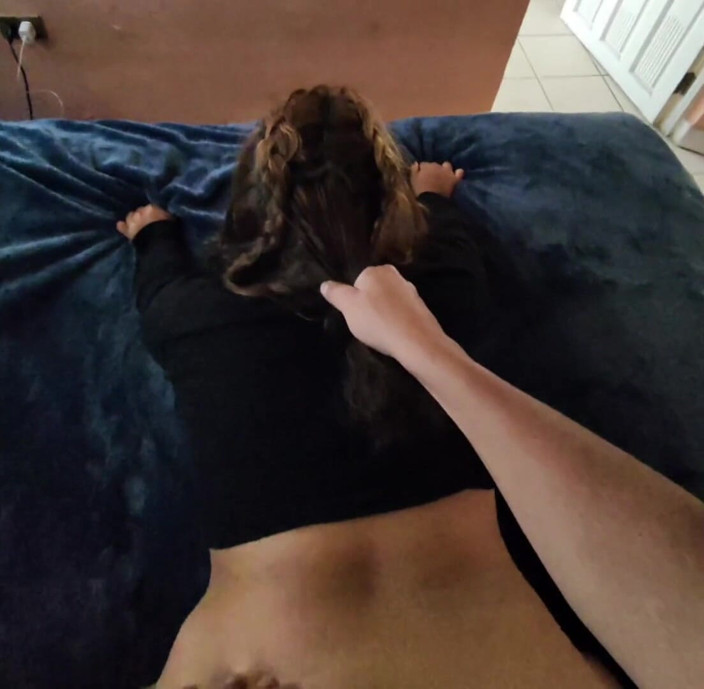 Moo DBOXXX: Eu limpo a bunda dela e começo a transar com...