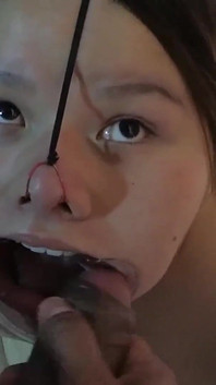 Dengan zakar di muka dan air mani di mata