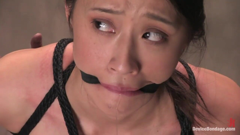 Device Bondage by Kink: Can a Girls Dakoda Brookes and Eve Lei