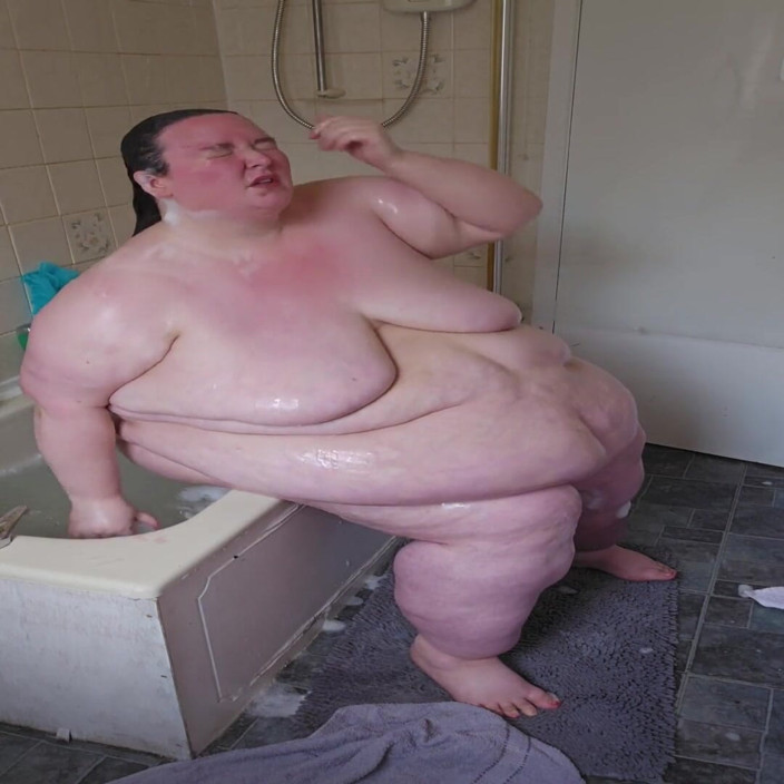 SSBBWLadyBrads: 화장실에서 2부를 목욕할 수 없는 SSBBW