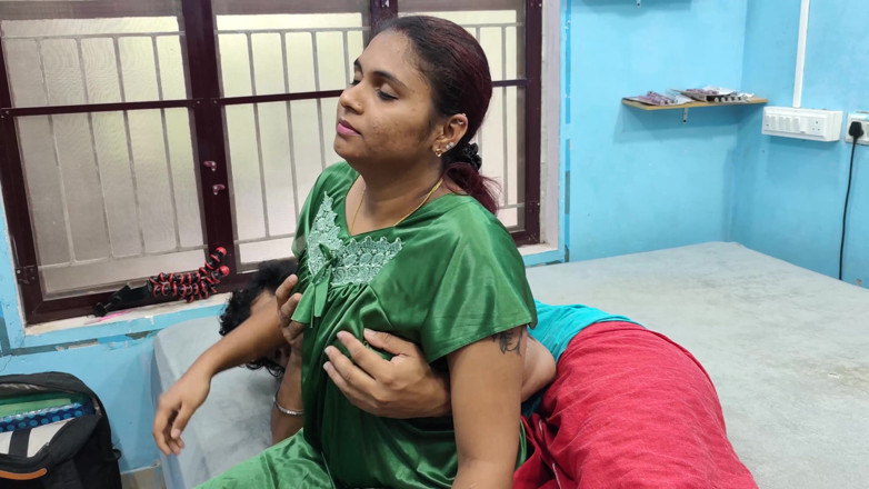 Vaishnavysharunraj: Coppia arrapante romanticismo notturno con tette pressa in camera da...