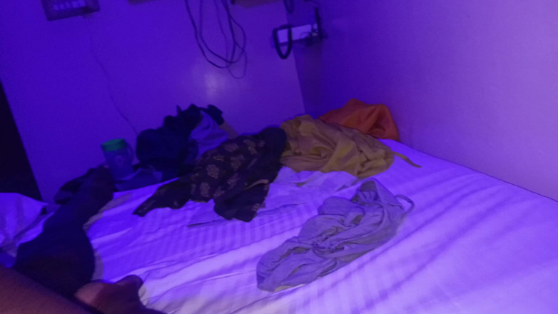 Apple baby: Hausmädchen im bett mit dem besitzer, wenn die ehefrau dort...
