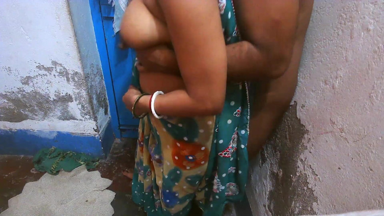 Busty Banuu: Esposa chupando pau do marido