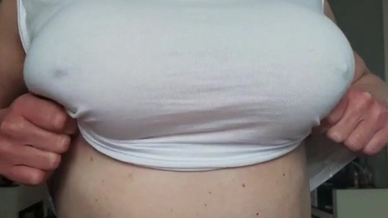 Aqua Pola: Оргазм сосків і охолодження, змочуючи мою футболку