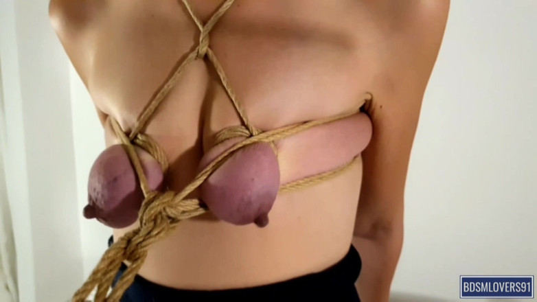 Bdsmlovers91: Tetek kecil miskin - kompilasi BDSM kasar pada tetek kosong kendur...