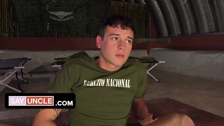 Latin leche: İki asker seni aynı anda sikse ortağına ihanet eder misin?