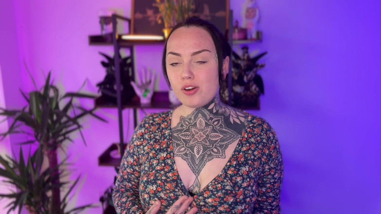 Miss Valentina: 잔인한 점프 공포 JOI 게임