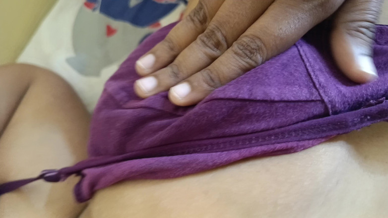 Wonder: タミルのかわいい主婦レズビアン